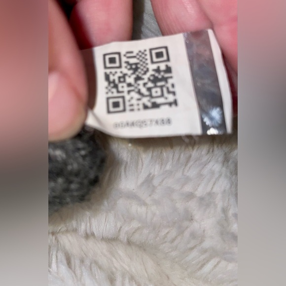 ⭐️UGG Australia Lattice Cardy Boots (discontinued)
Charcoal Grey-Sz 6 pre owned - Picture 12 of 15